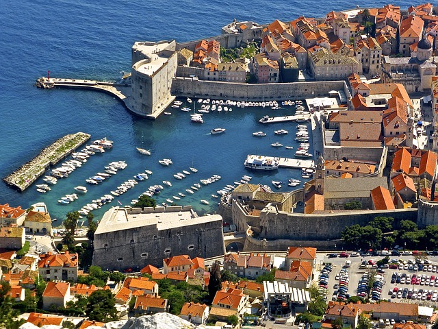 De oude haven van Dubrovnik
