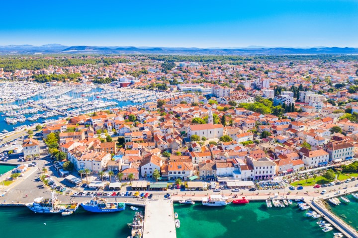 De stad biograd na moru in kroatie