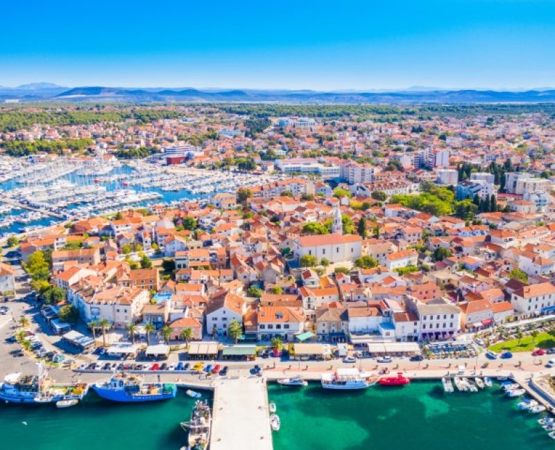 De stad biograd na moru in kroatie