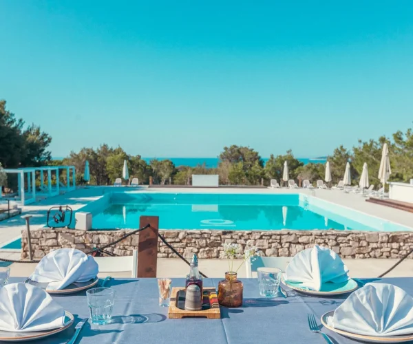 camping obonjan island resort adults only in dalmatie zwembad