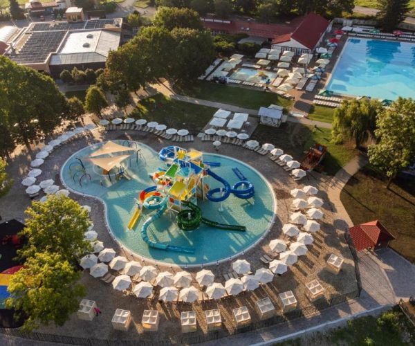 camping-terme-jezercica-zwembad