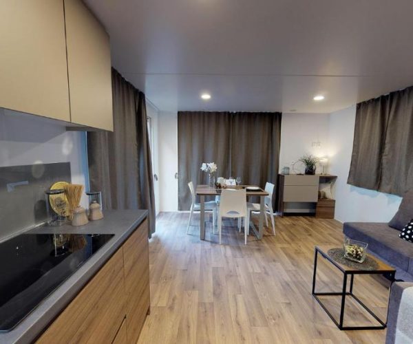 glamping village terme tuhelj woonkamer